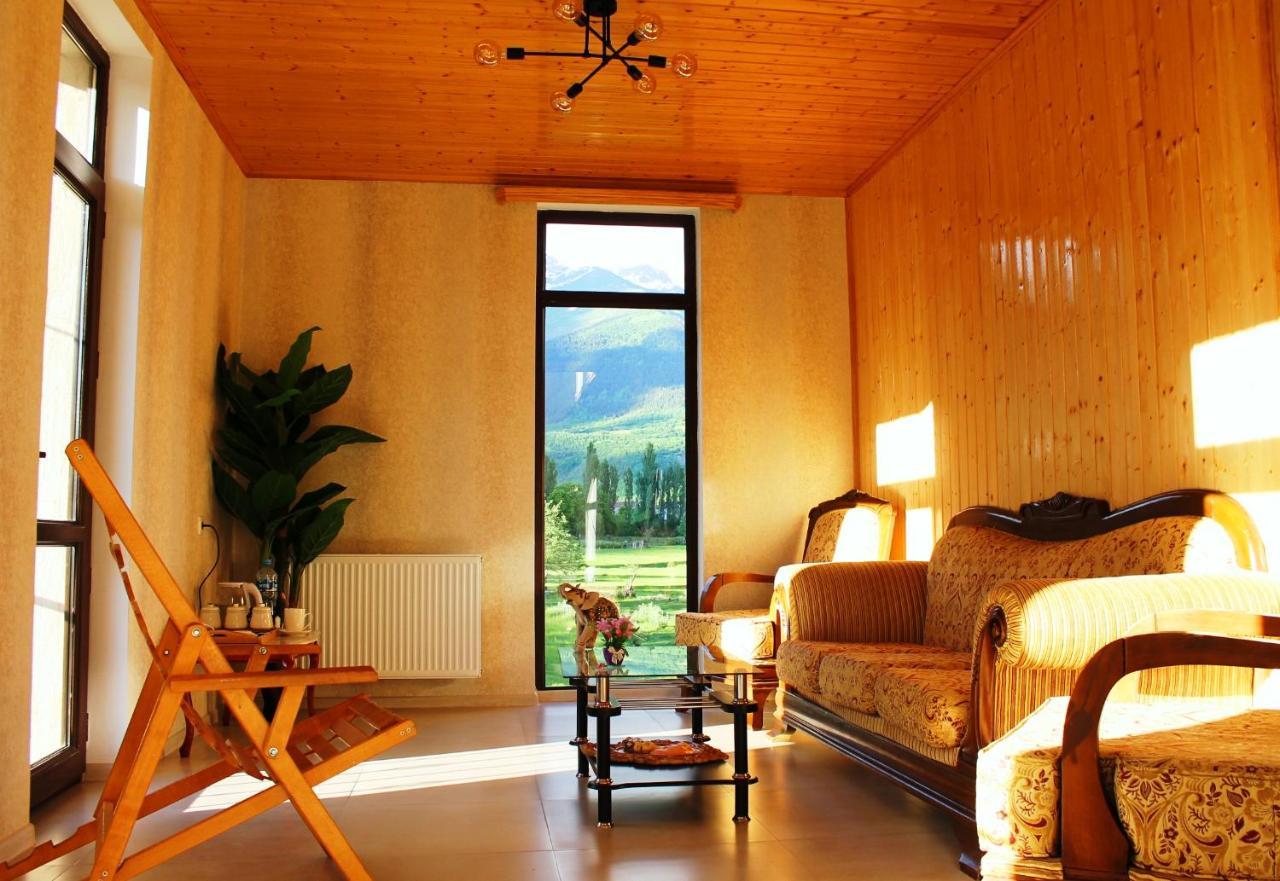 Hotel Marliza Mestia Kültér fotó